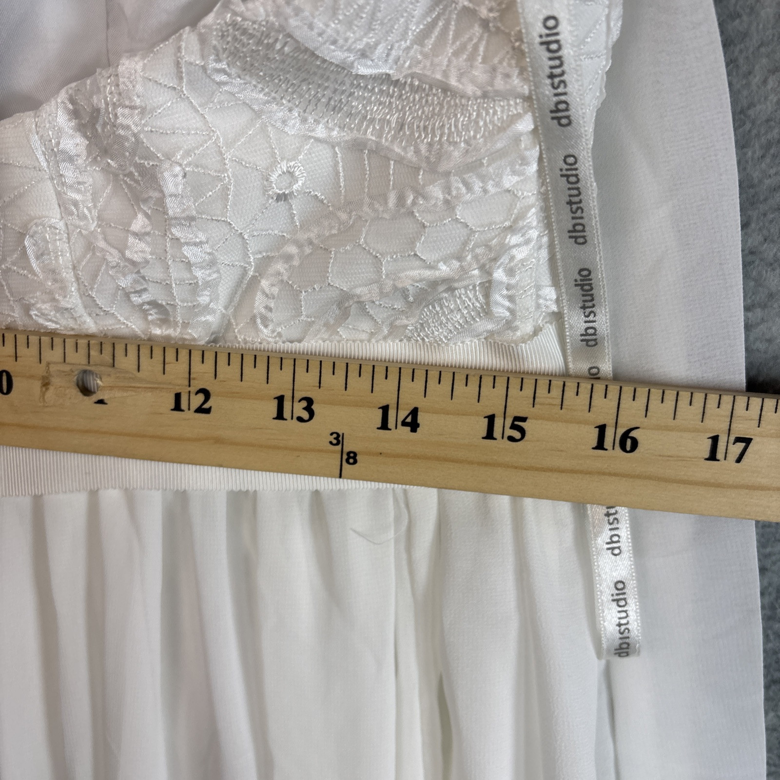 Davids Bridal Wedding Dress Size 10 Halter Embroidered Beach Minimalist sdwg0140