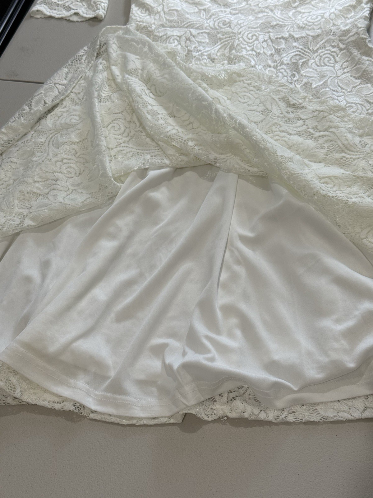Wedding Lace White Dress Size XL Vow Renewal White 3/4 Sleeve Mid calf Length