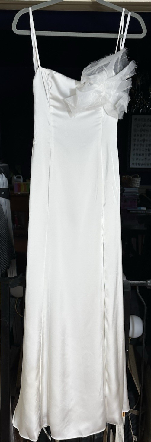 $398 Katie May Ivory Grad Bridal Shower Floral Gown sz Small Whimsy Romantic
