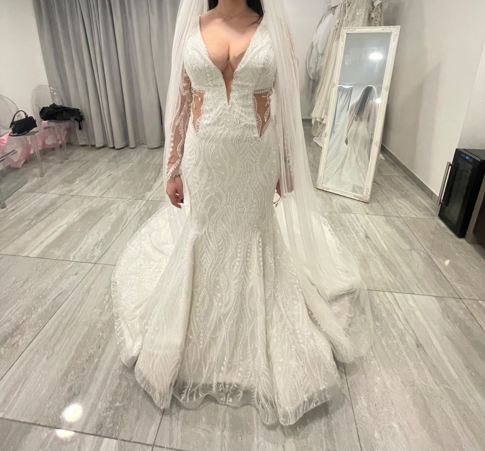 UNWORN HANDMADE DESIGNER WEDDING DRESS