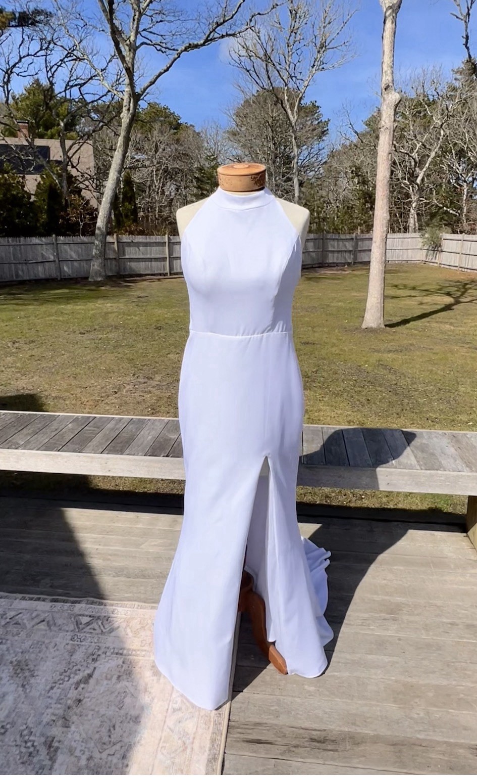 White Halter Neck Sleeveless Mermaid Trumpet Wedding Dress with Train