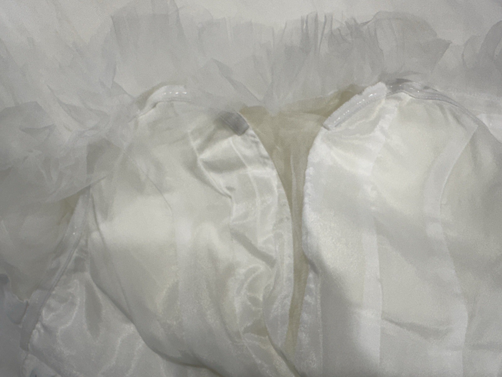 Women’s Faeriesty Ruffle Trim Off Shoulder A Line Wedding Gown Dress XS NWT