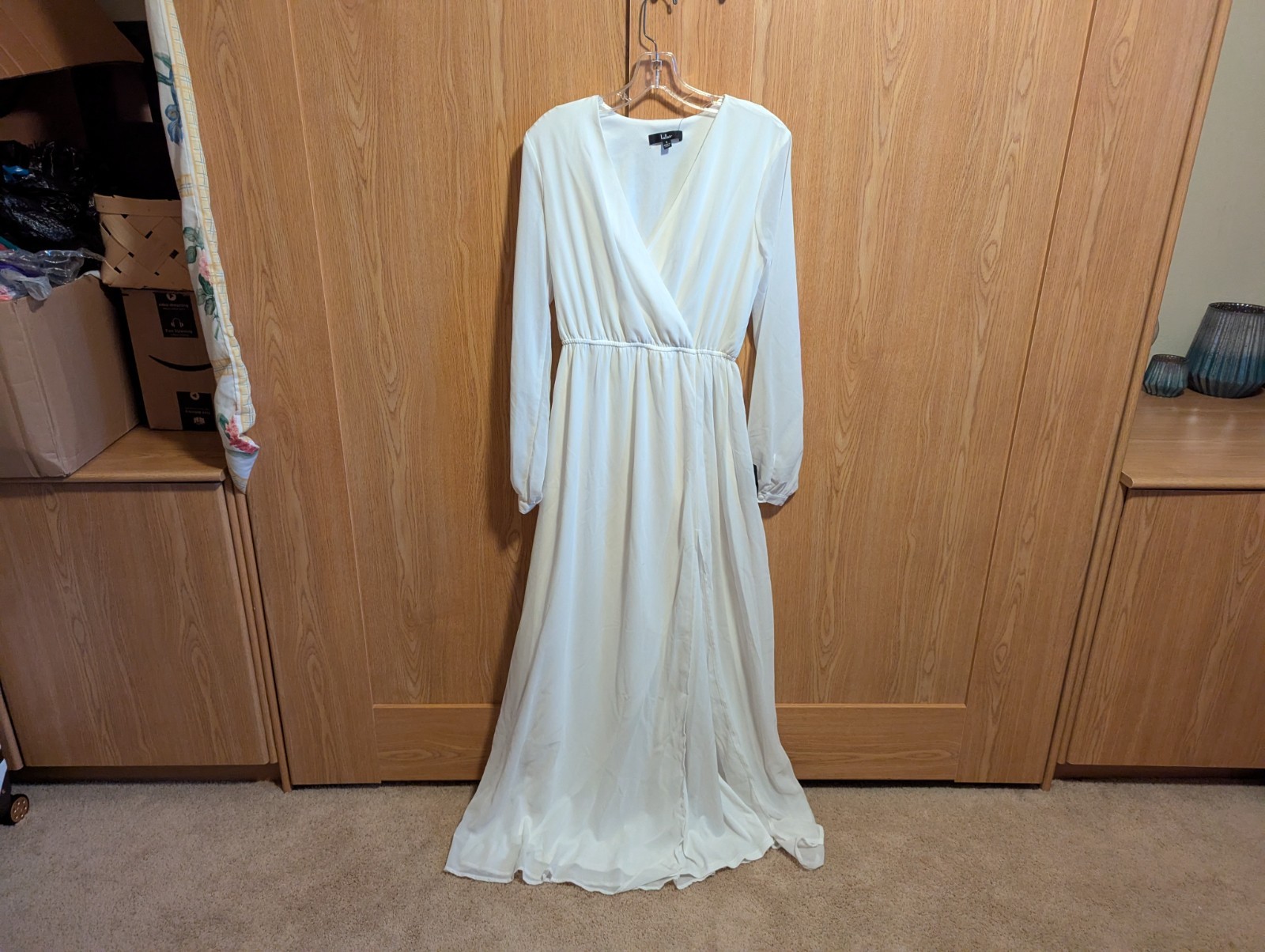 NWT Lulu’s Awaken My Love White Long Sleeve Lace Maxi Dress – Size Small