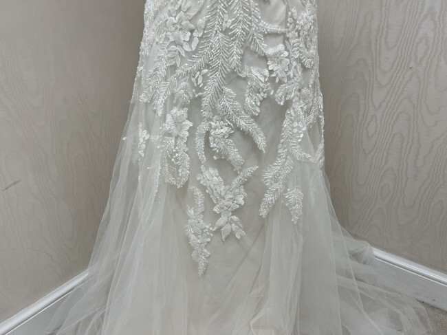Sample Wedding Dress – Allure Bridal Style 9961 – Size 18 – Sand/Ivory Dress