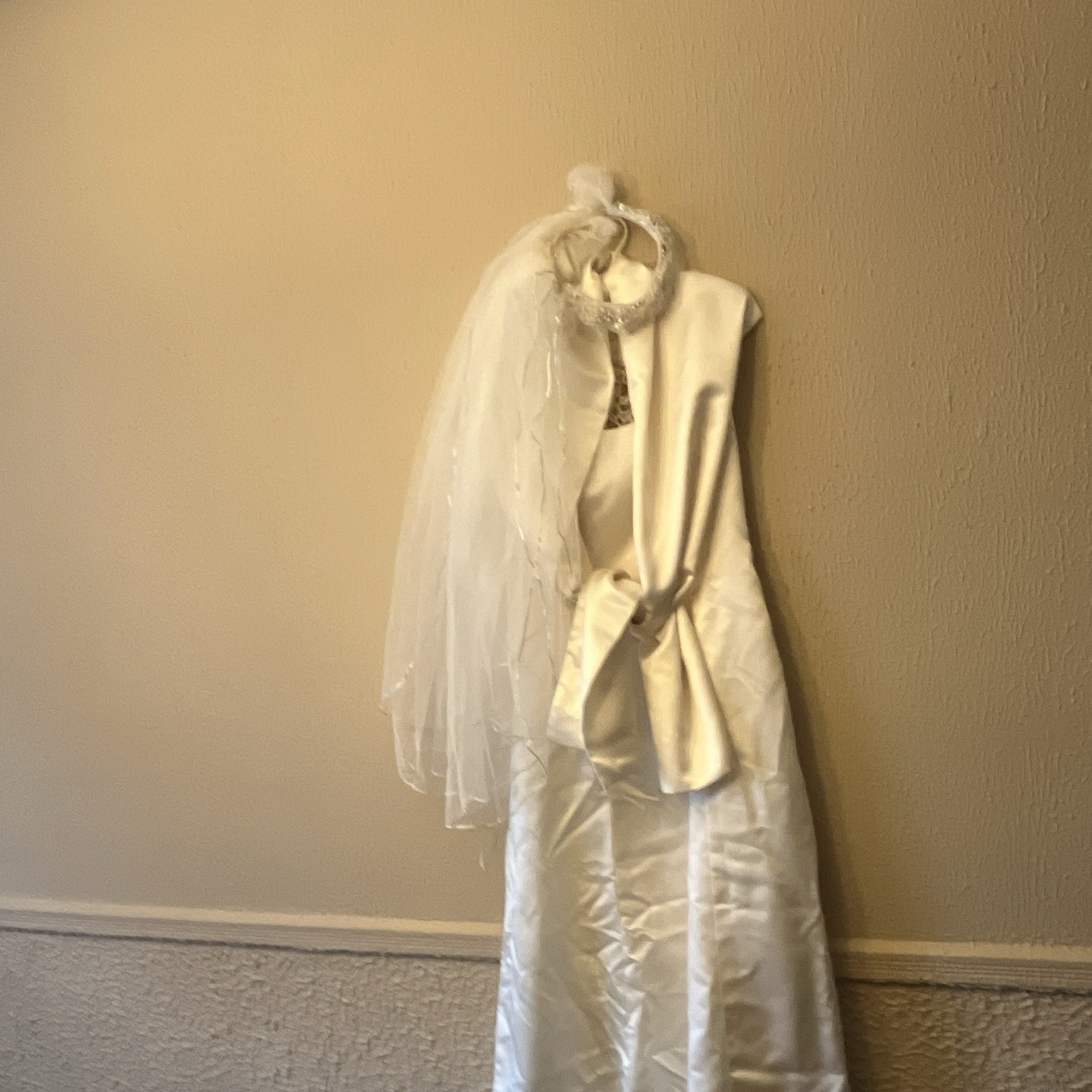 Ivory Beaded High Neck Sleeveless A-Line Full-Length Wedding Dress w/Veil