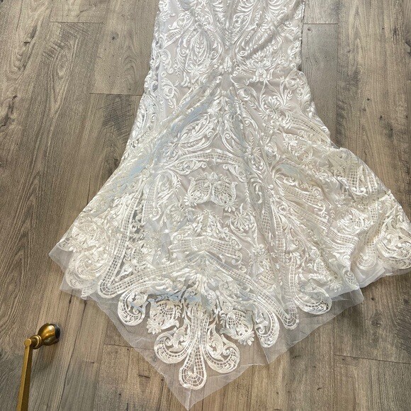 Katie May X Noel and Jean NWOT Women’s Size 16 The Lady Gown MSRP $1,316