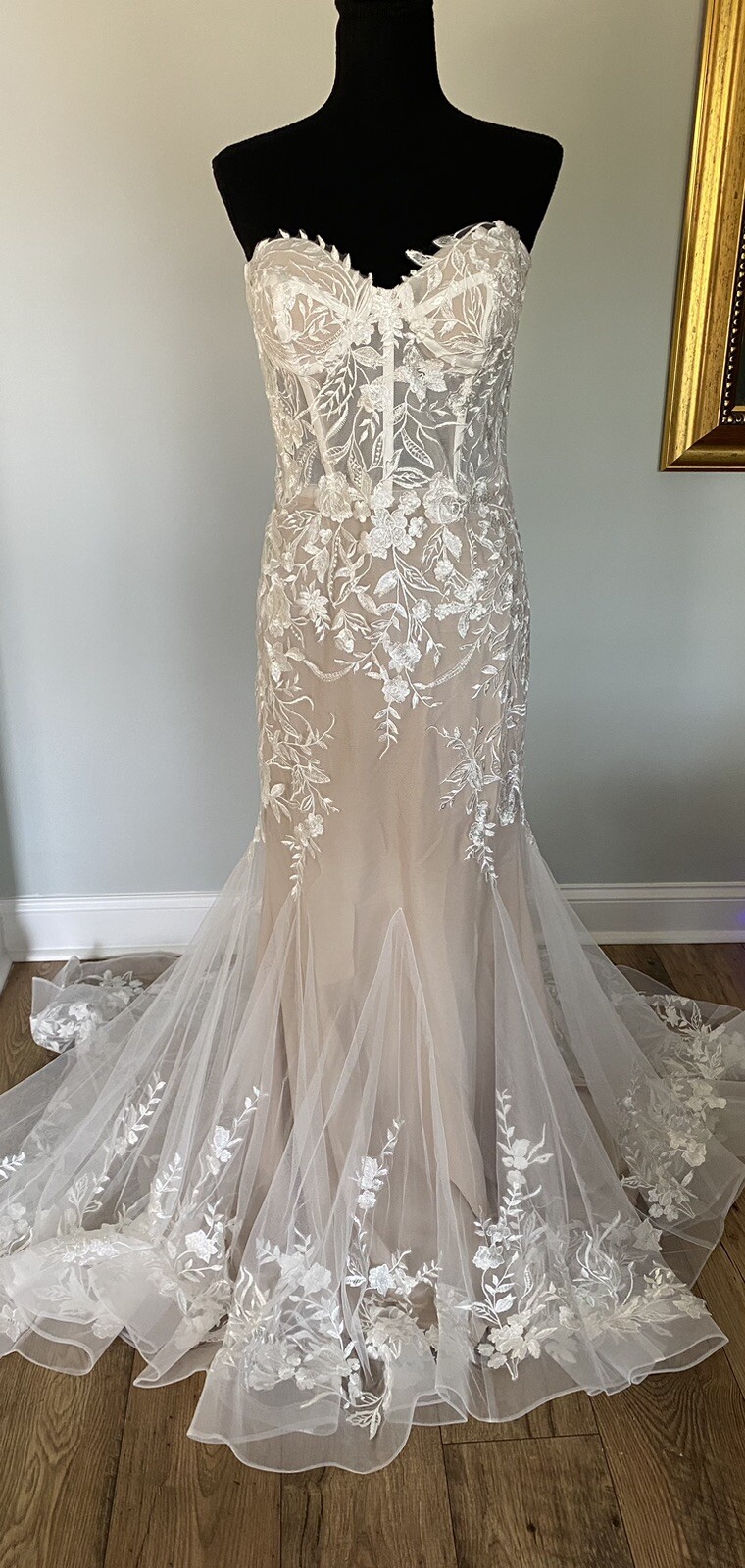 Champagne Sleeveless Mermaid Wedding Dress
