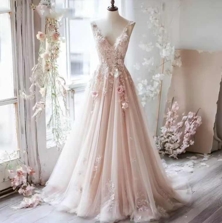 Blush Pink Wedding Dress 3D Floral Appliques A-Line Long Tulle Bridal Gown Garde