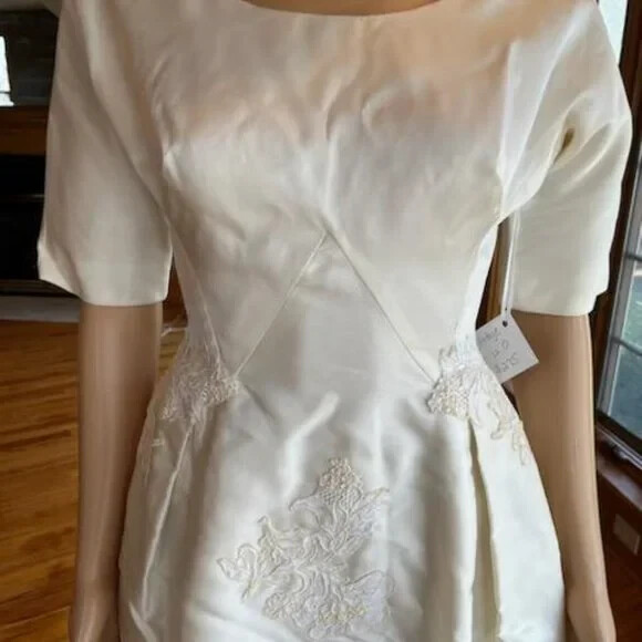 * Vintage Short Sleeve Ivory Taffeta Lace Bridal Ball Gown Wedding Dress Size 0