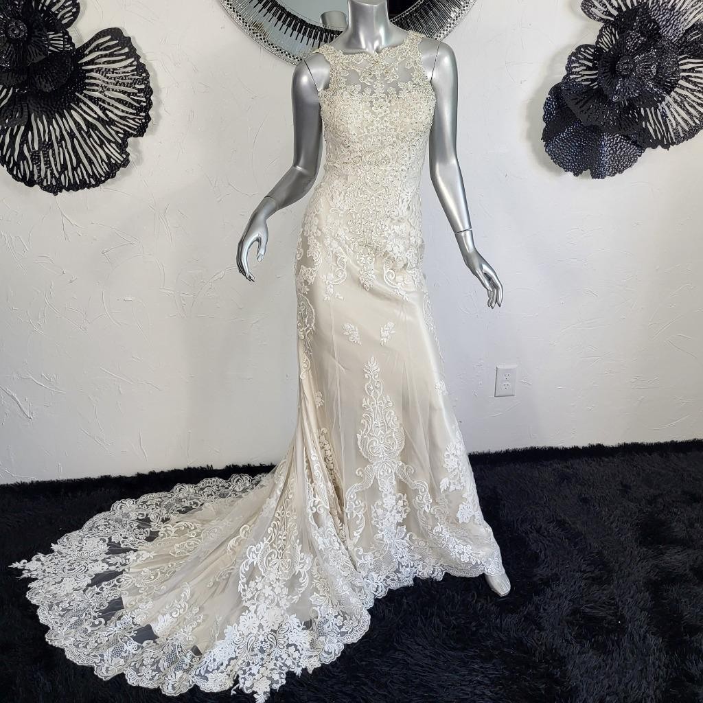 NWT~$2100~LO’ADORO~2/4~IVORY OFF WHITE RHINESTONE DETACHABLE TRAIN WEDDING DRESS