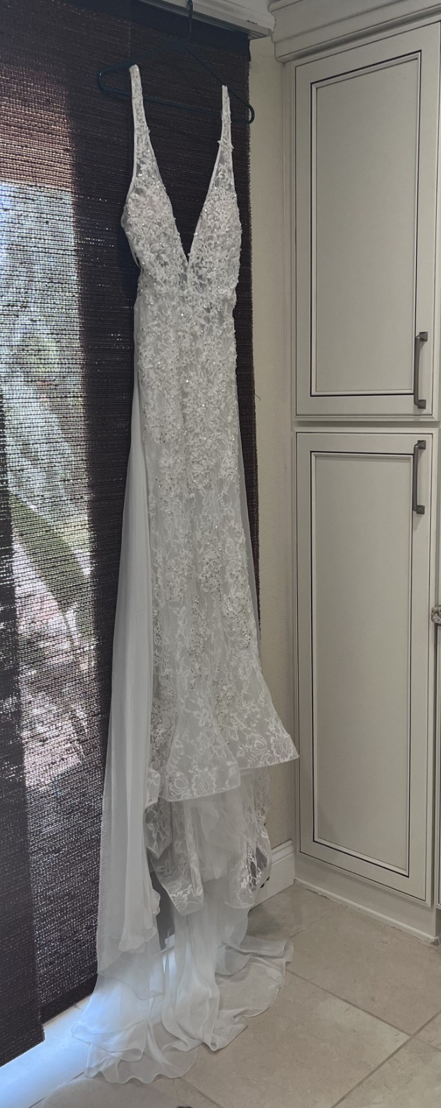 MAC DUGGAL White V Neck Open Back Mermaid Wedding Dress Size 4 gala lahav Amsale