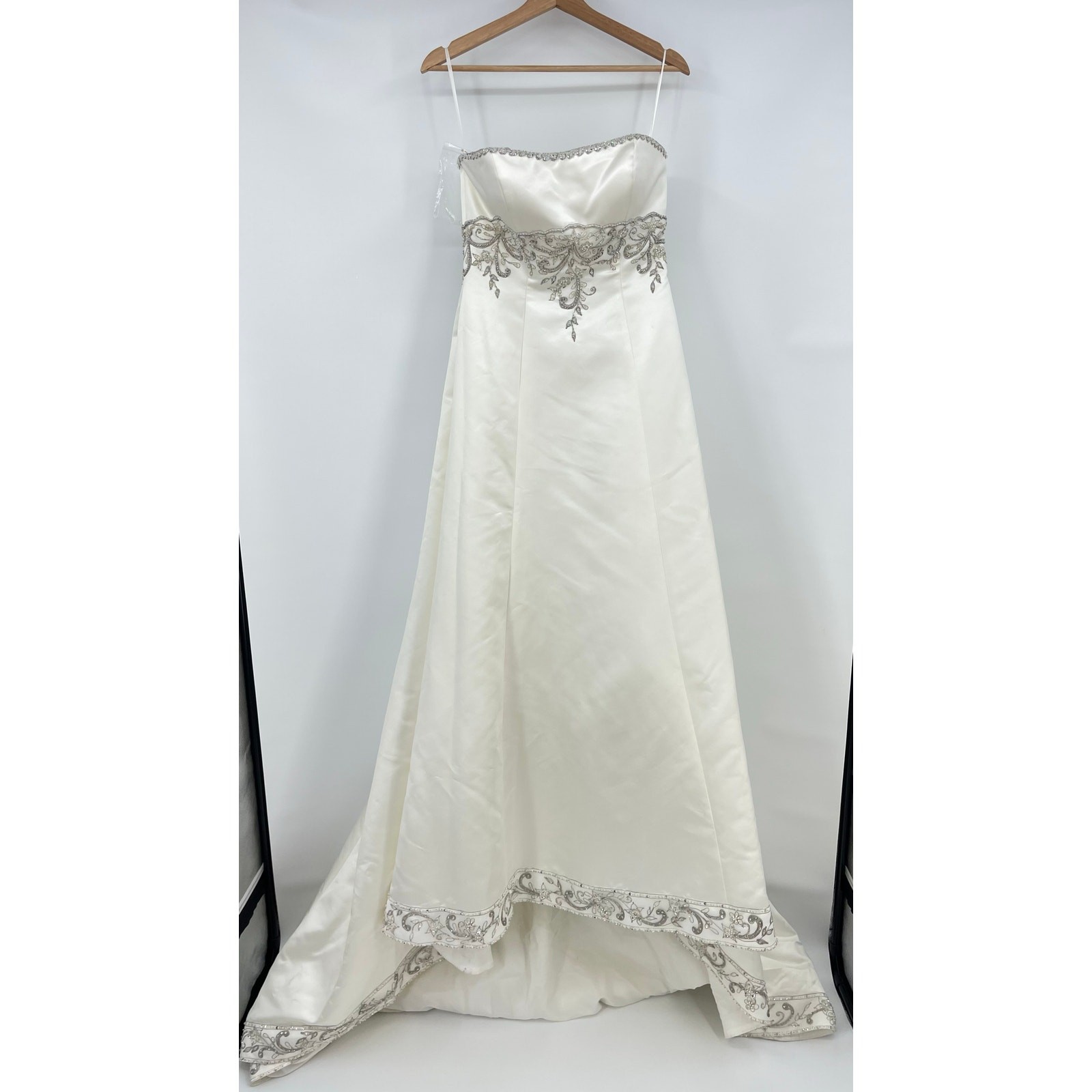 Casablanca Bridal | NWT Strapless Crystal Wedding Dress 1922 Size 12