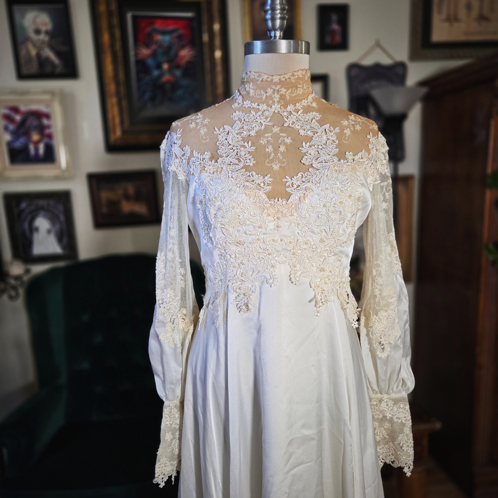 Vintage 70s White Lace High Neck Wedding Dress Long Sleeve Train Bridal Gown