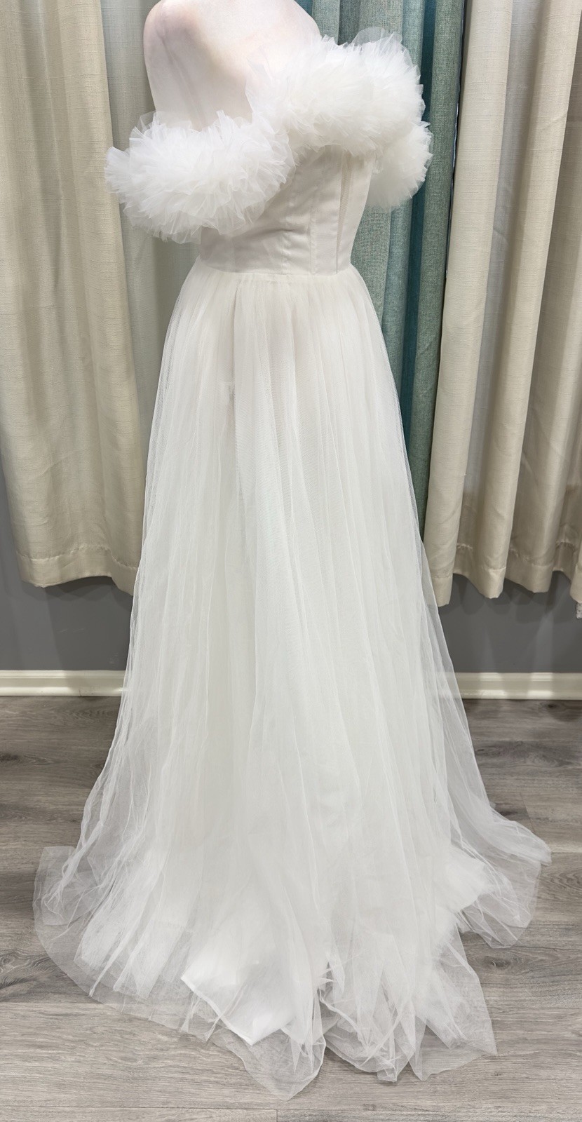 Women’s Faeriesty Ruffle Trim Off Shoulder A Line Wedding Gown Dress XS NWT