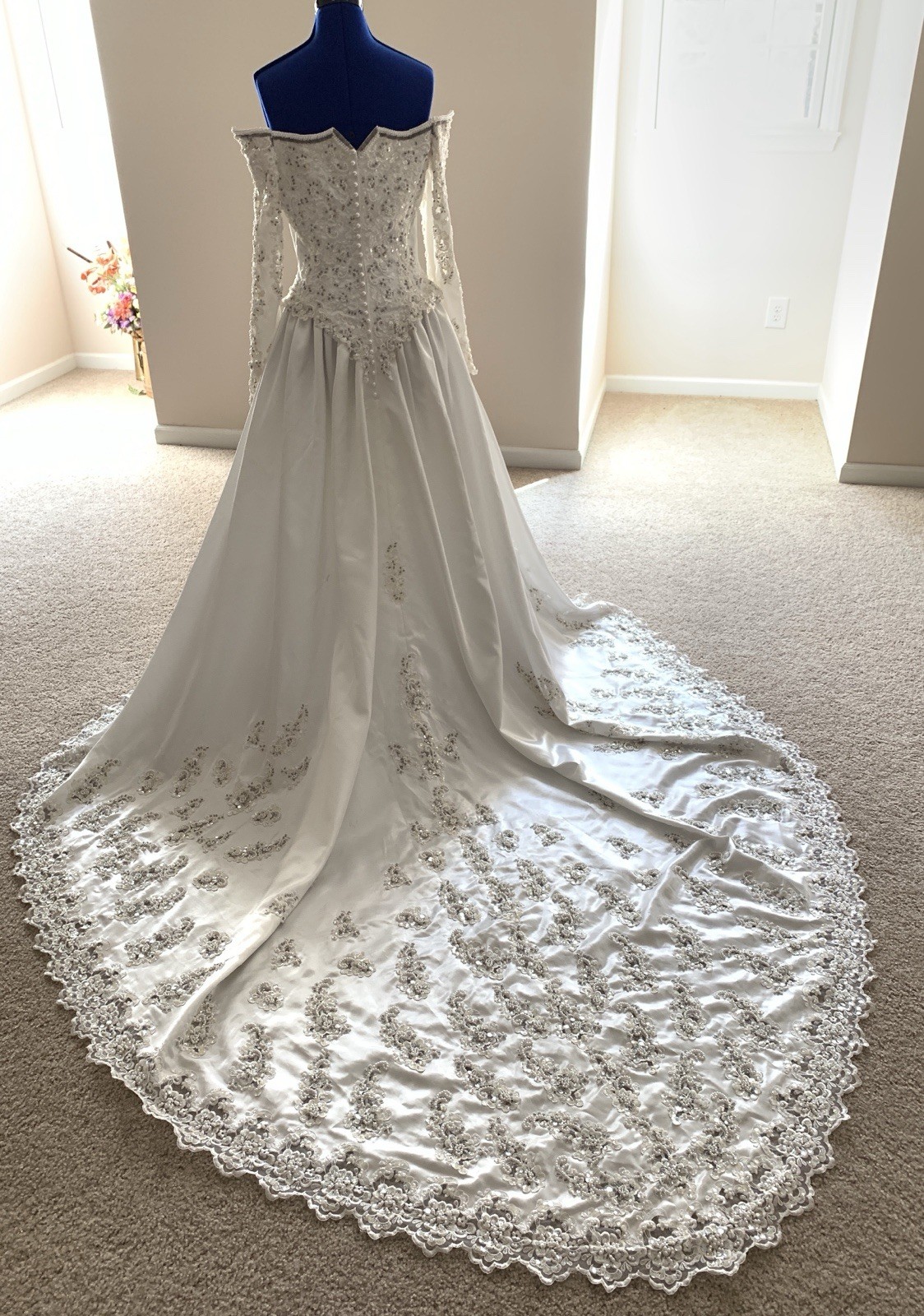 Vintage Venus Beaded Sequin Wedding Dress Long Train Size 10W