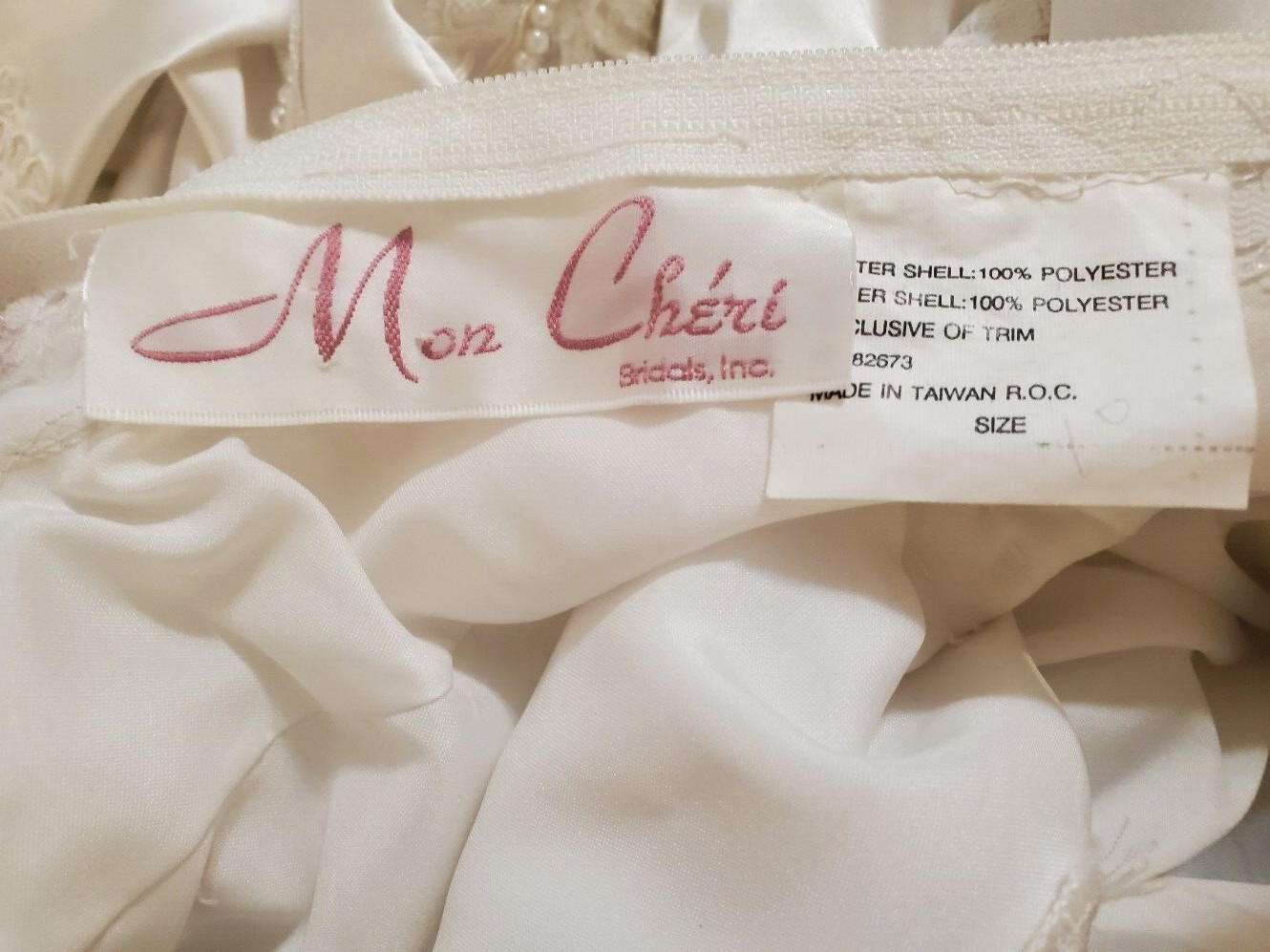Mon Cheri petite long Sleeve Size 10