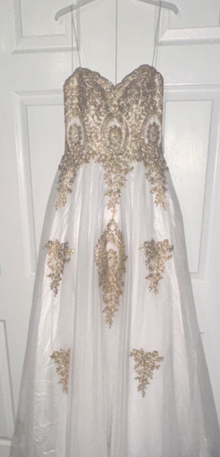 Say Yes White Gold Beaded Embroidered Sweetheart Sleeveless Ball Gown Dress 5/6