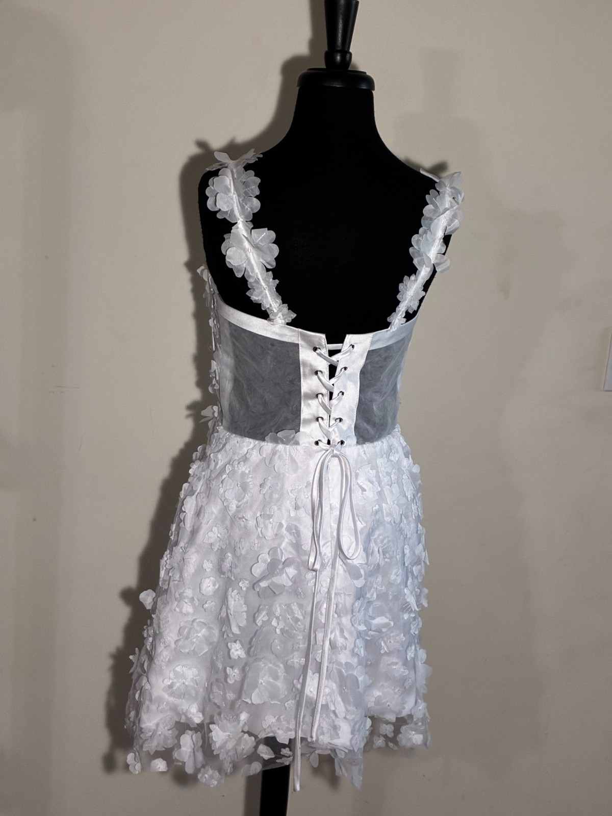 NWT-Womens Fashion-Mini Petals Corset Back Wedding/Reception Dress(White)-Sz 6/8