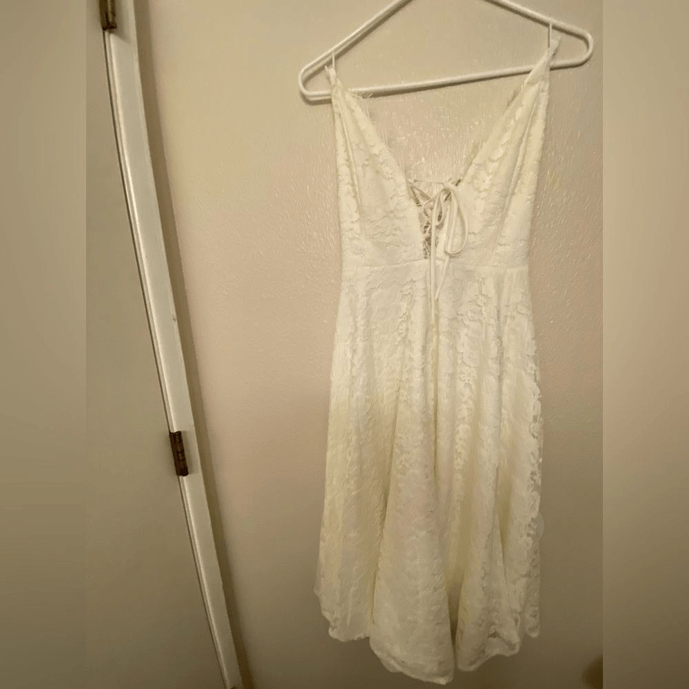 Lulus Waverly White Lace Midi Dress MEDIUM NWT Bridal Shower Courthouse Wedding