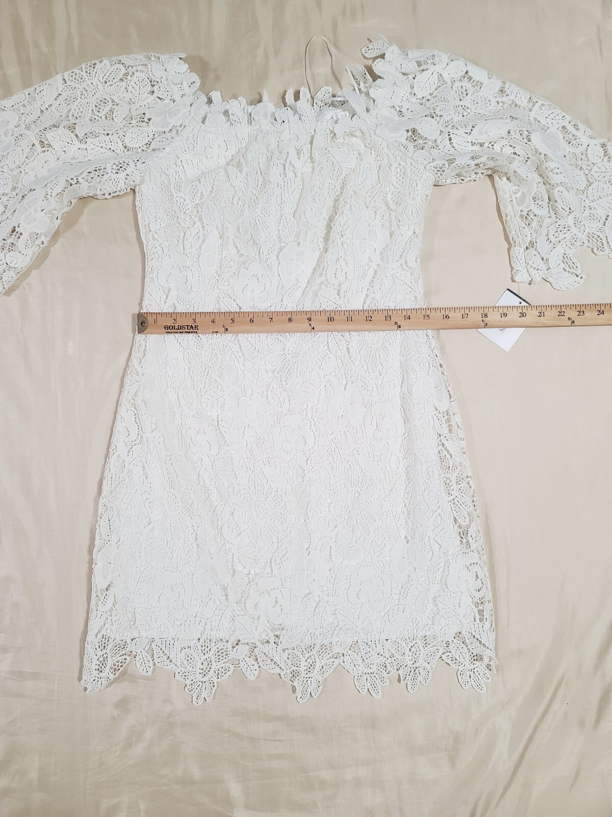 David’s Bridal Wedding Dress Women’s L Off-The-Shoulder Short Lace 3/4 Sleeve