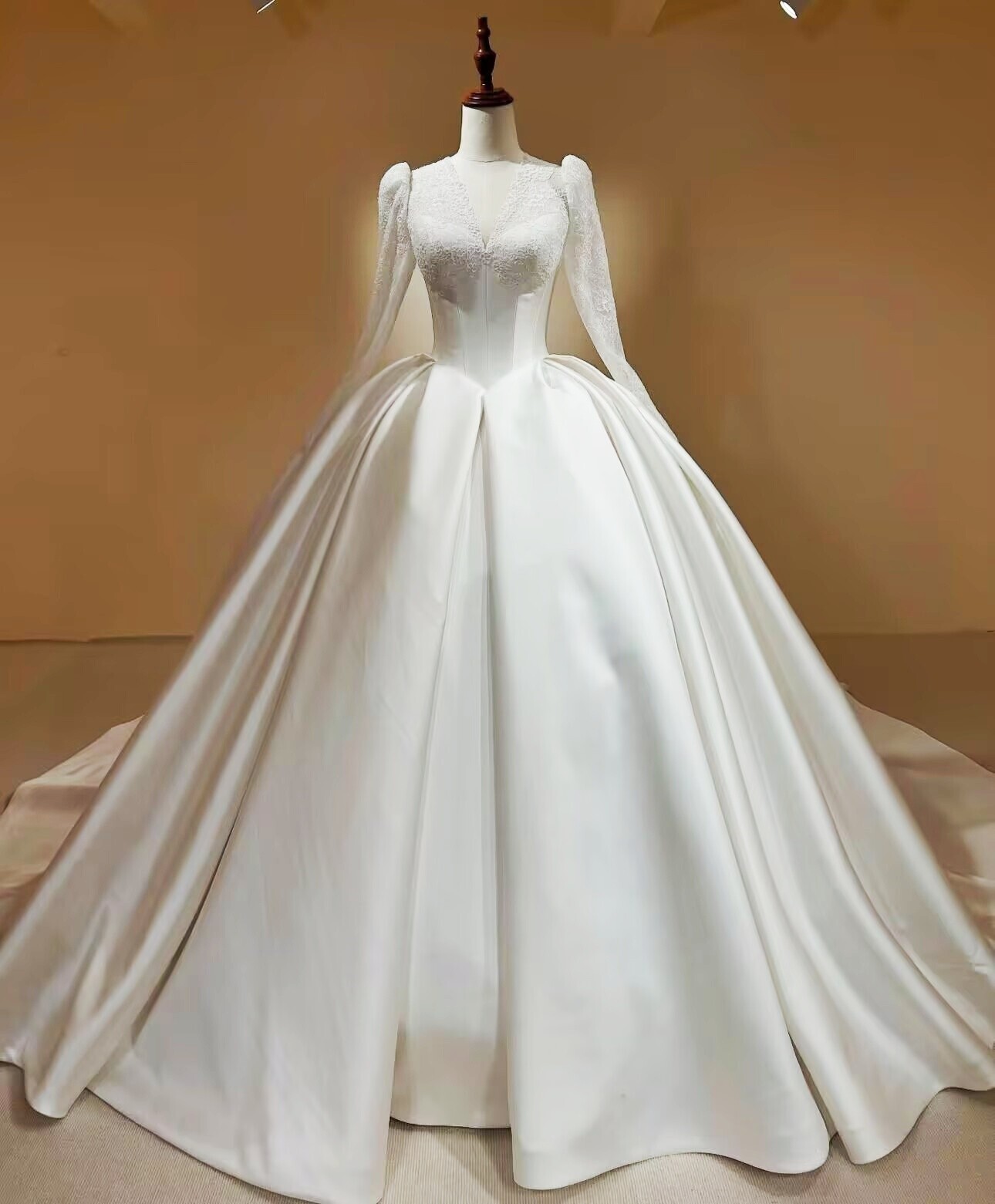 Princess Wedding Dresses Long Sleeves Lace V Neck A Line Elegant Bridal Gowns