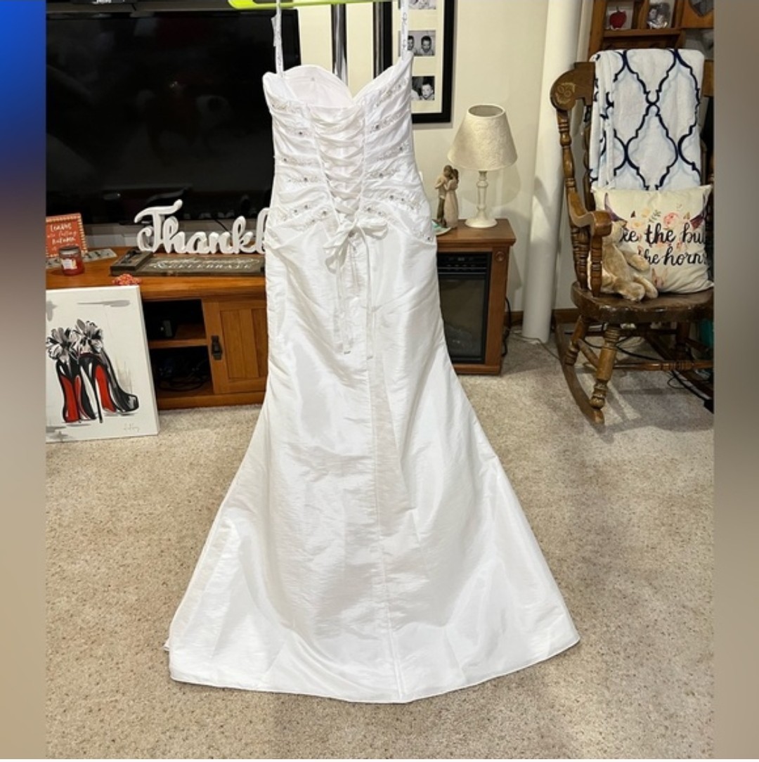 Symphony Of Venus Wedding Dress Sz 6