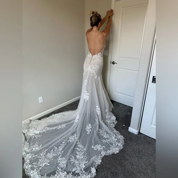 Essence Of Australia Style D2770 Wedding Dress Size 10