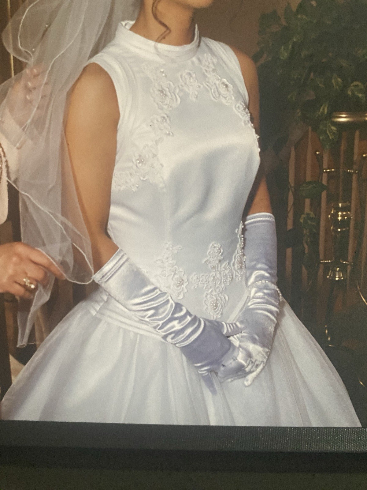 Y2K VTG Halter High Neck Wedding Dress By Forever Yours Size 8 Modern Simplicity