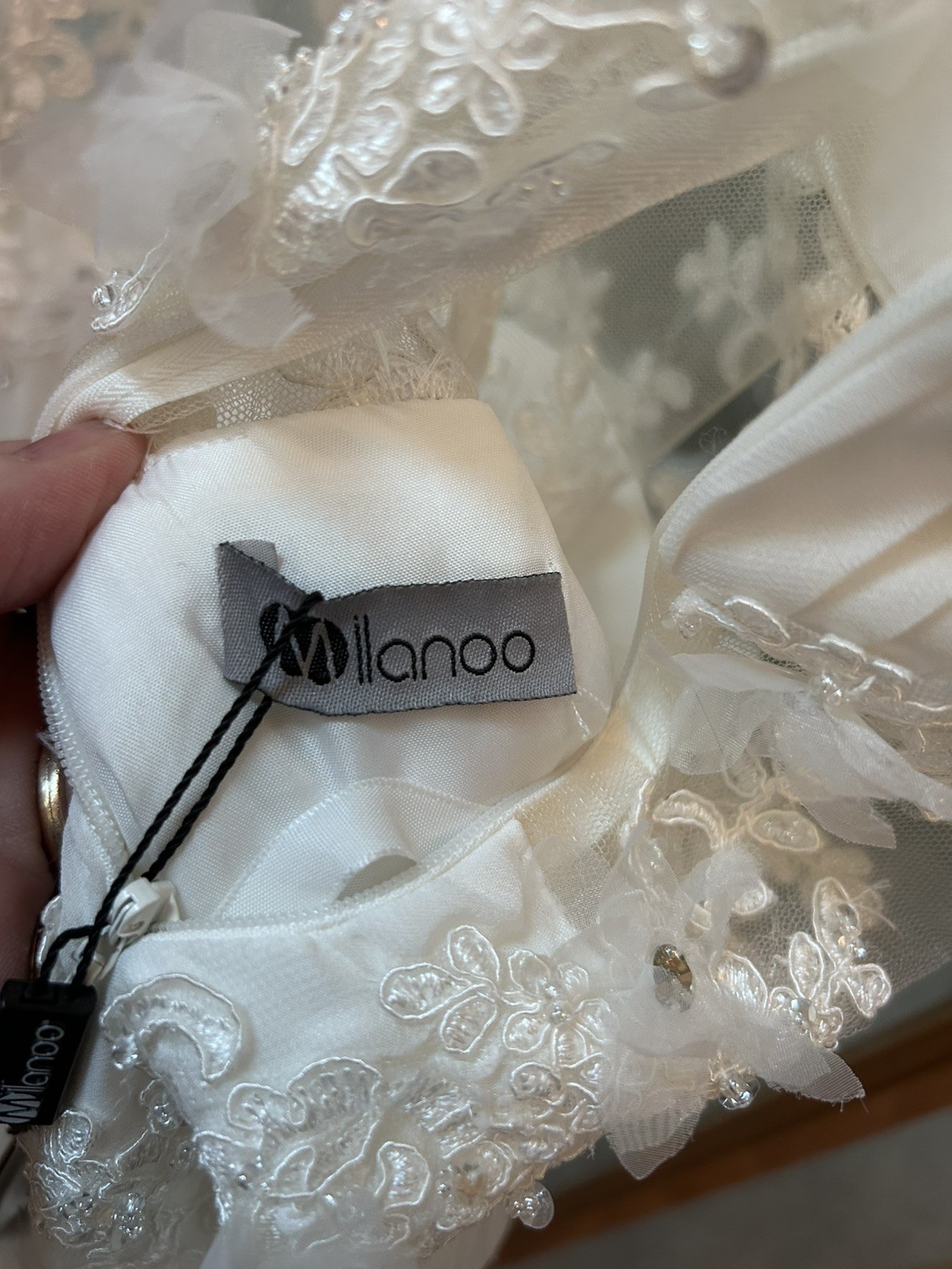 Milano Size 12 White Bridal Gown V-neck Embellished Bodice Wedding pleated