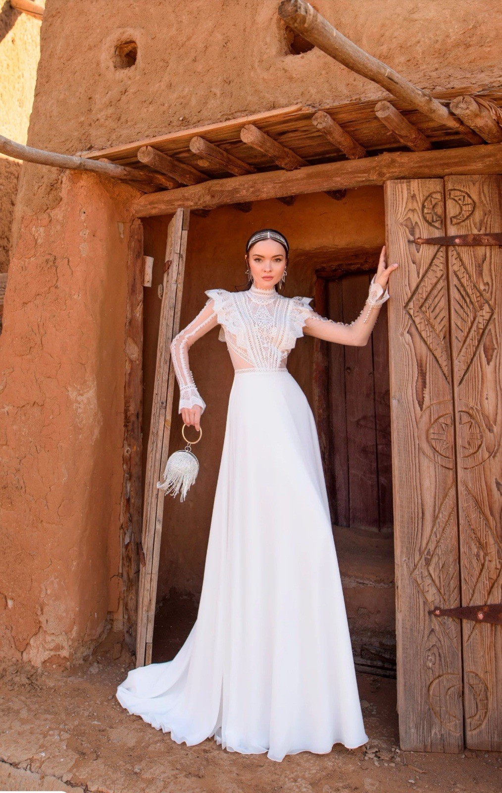 HAREM’s Boho A-Line Lace Wedding Gown Long Sleeve High Neck Train EU40