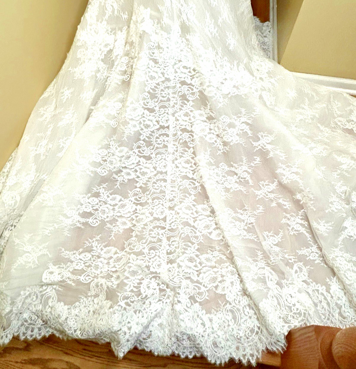 Pronovias Tisha Off White Wedding Dress with Tag Size 16