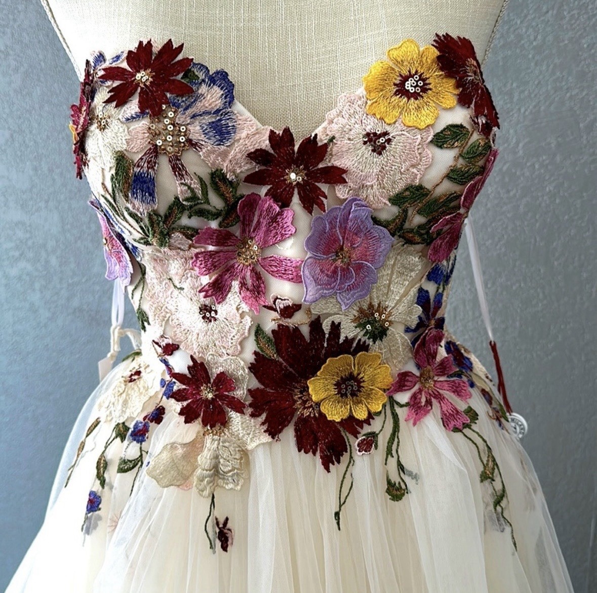 Nicole Colet Floral Wedding Dress Size 12