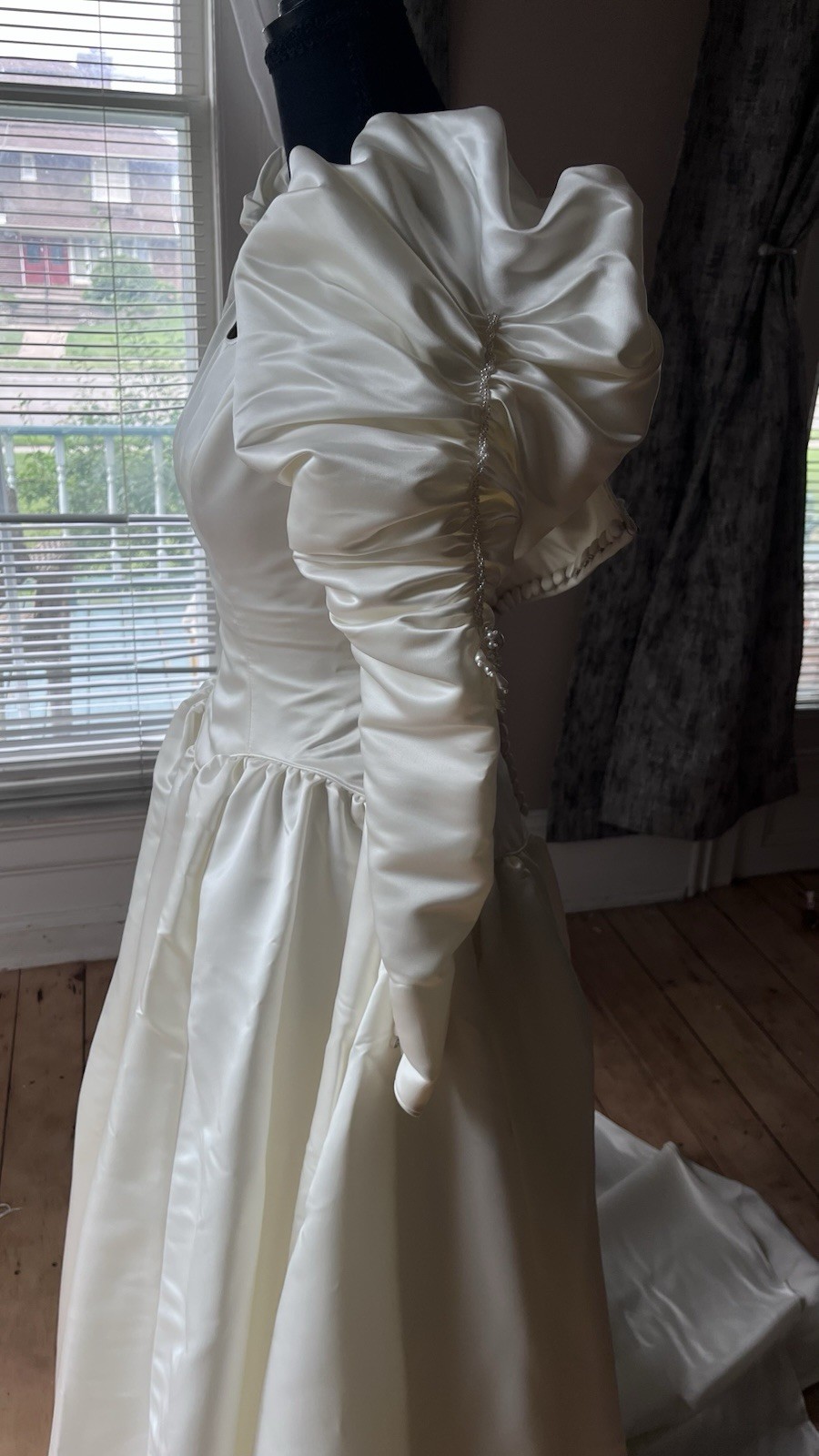 Vintage Priscilla of Boston ivory wedding dress