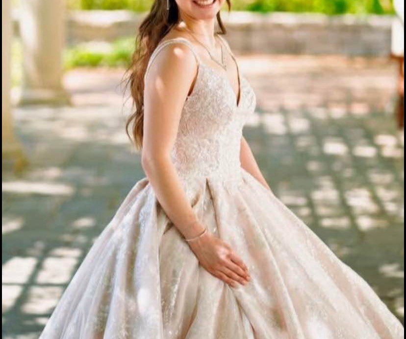 Wedding Dress Ball Gown, Princess, Or quinceañera Essence Of Australia Size 2