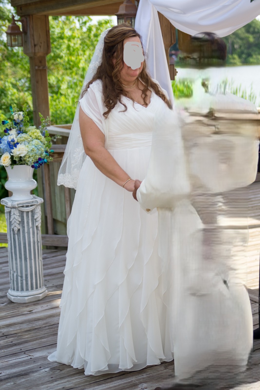 Soft & Flowing Ivory Wedding Dress by Galina Woman Size 20W, with matching Cape.