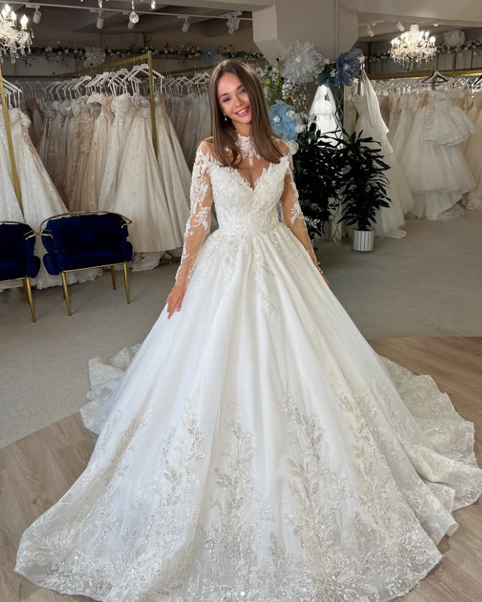 Princess Long Sleeves Wedding Dresses Lace Appliques White Bridal Ball Gowns