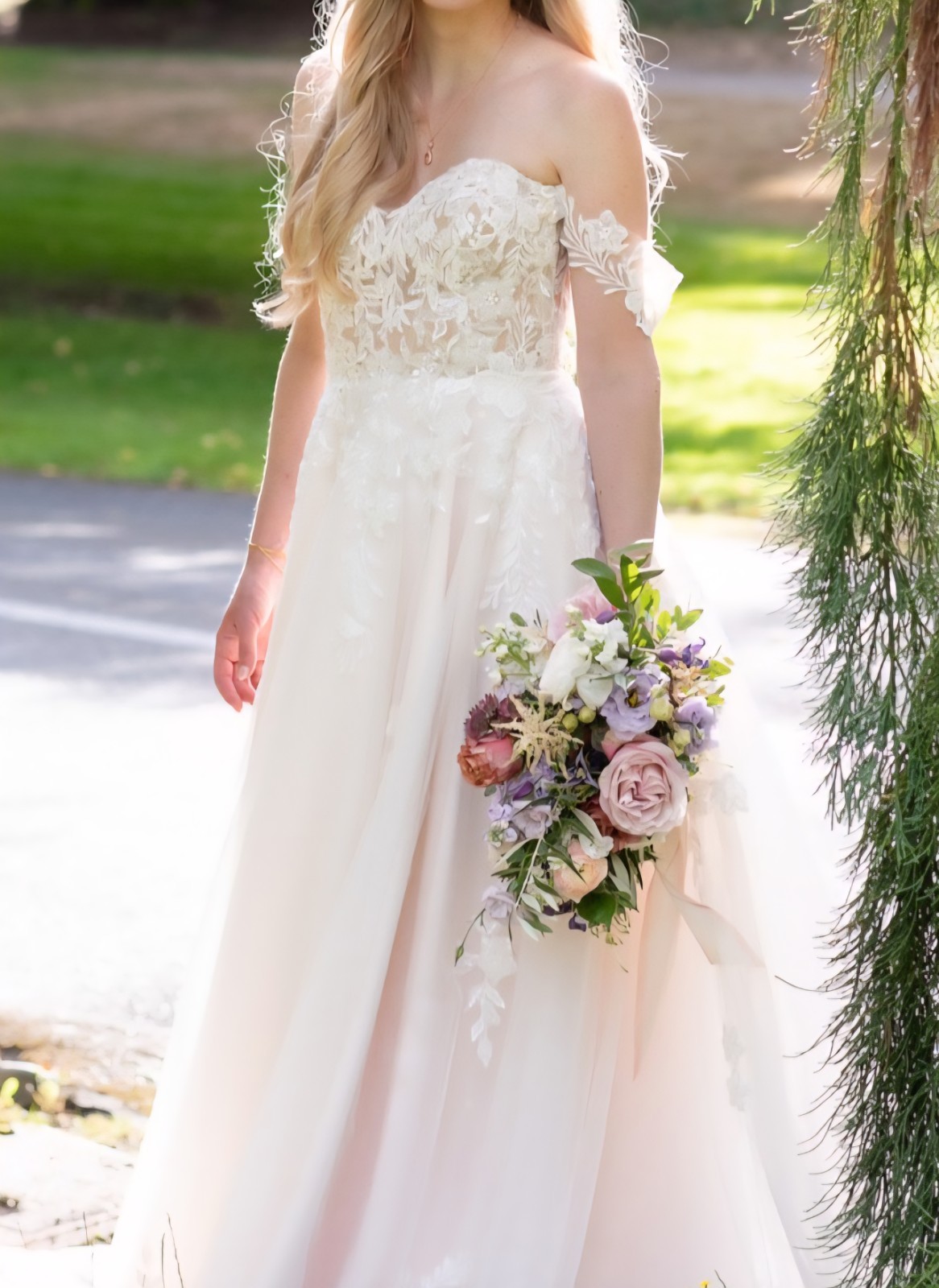 Wedding Dress Size 8 Champagne/Blush/Ivory/Nude Pre-owned Professionally Cleaned