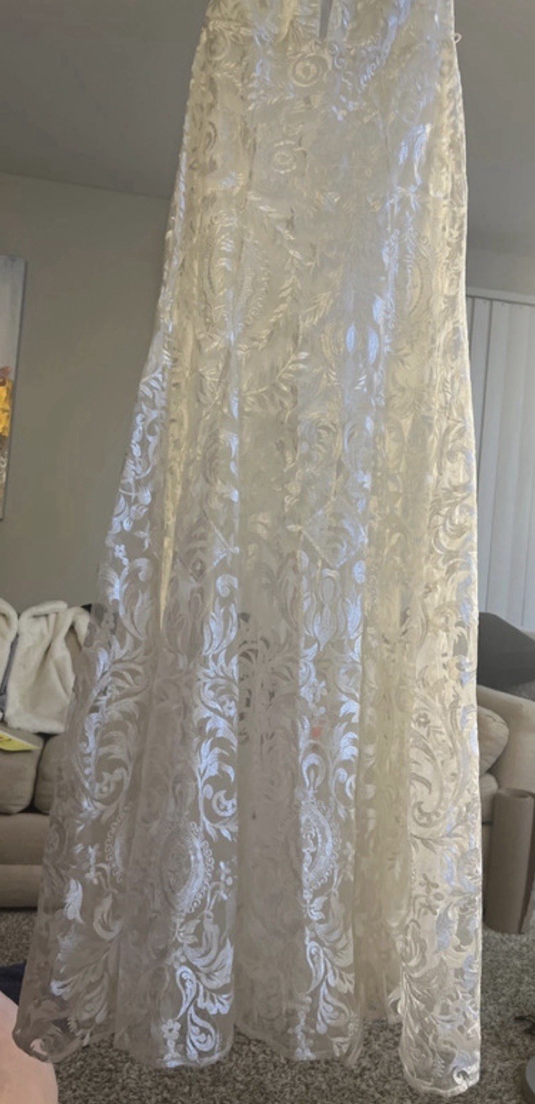 Ivory Sleeveless V-Neck Halter A-Line Full-Length Wedding Dress Gown