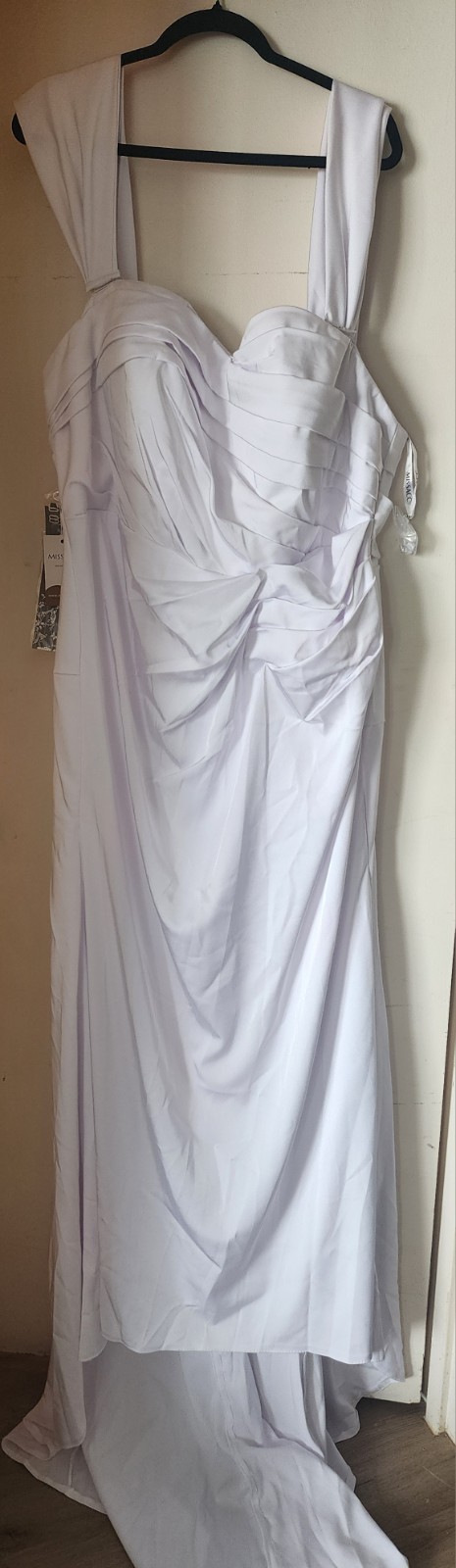 MISSACC White Off-Shoulder Sweetheart Ruched Mermaid Wedding Dress Train Buttons