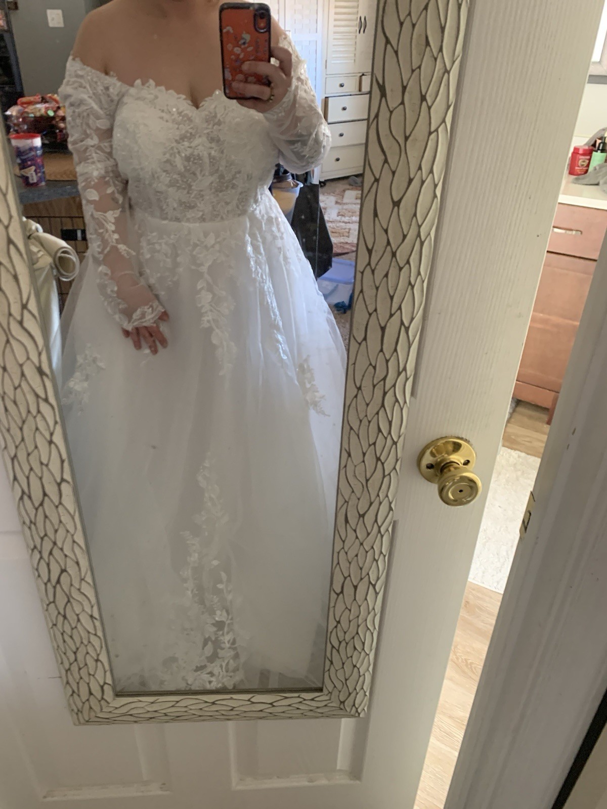 White Lace Scoop Neck Long Sleeve Tulle Ball Gown Wedding Dress Size 14