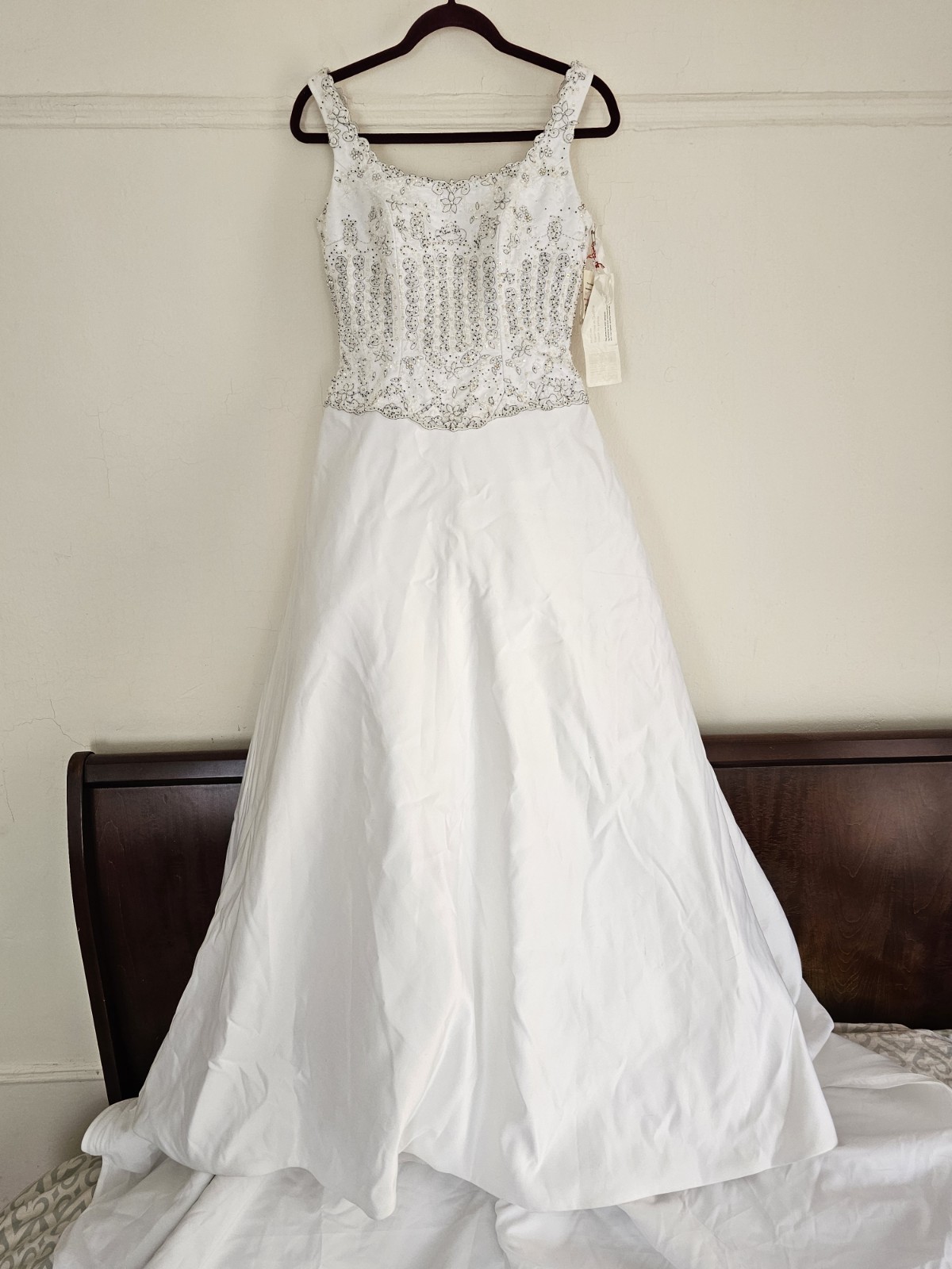 MORI LEE White Sequin Beaded Wedding Gown Dress sz 4 – 6 NEW Silver Embroidery