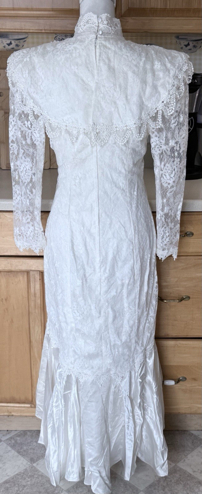 Vtg 1980s Jessica McClintock wedding dress Sz 12 high-neck lace bodice beading