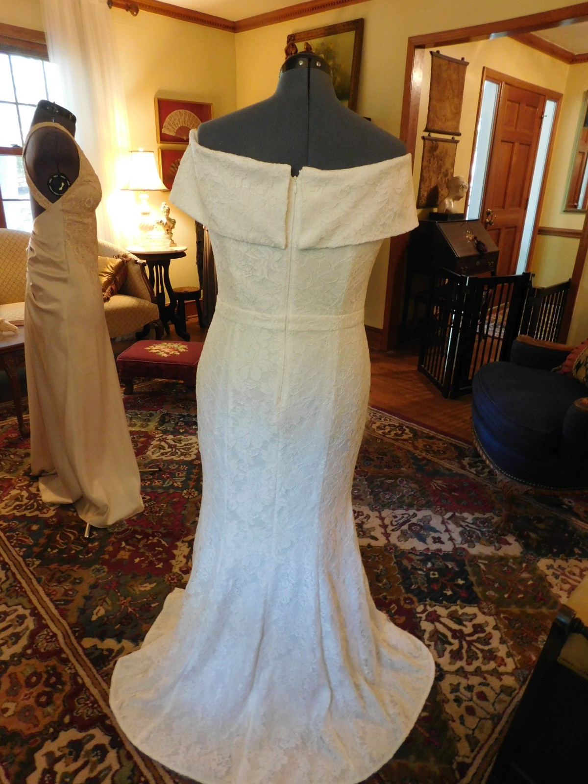 BEAUTIFUL NEW DB STUDIO WHITE LACE OFF-SHOULDER WEDDING GOWN S 14