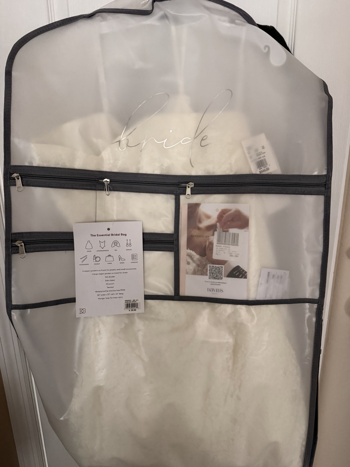 David’s Bridal Ivory Lace Sweetheart Sleeveless A-Line Wedding Dress Train