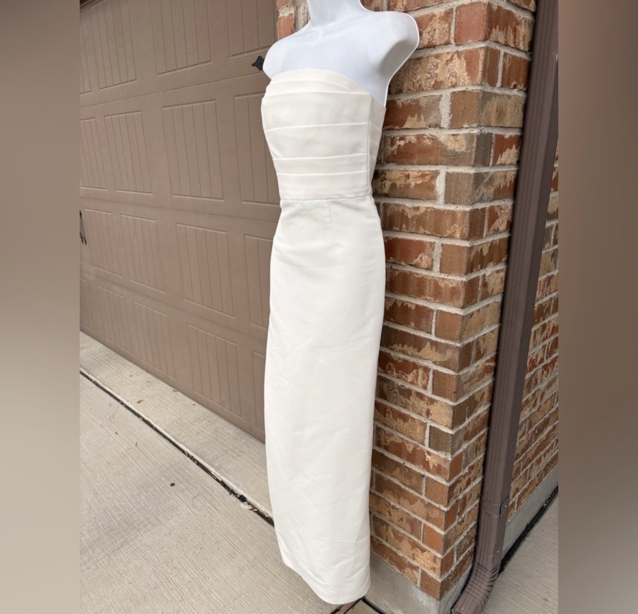 Amsale Strapless Ivory Column/Sheath Full-Length Polyester Dress Size 4