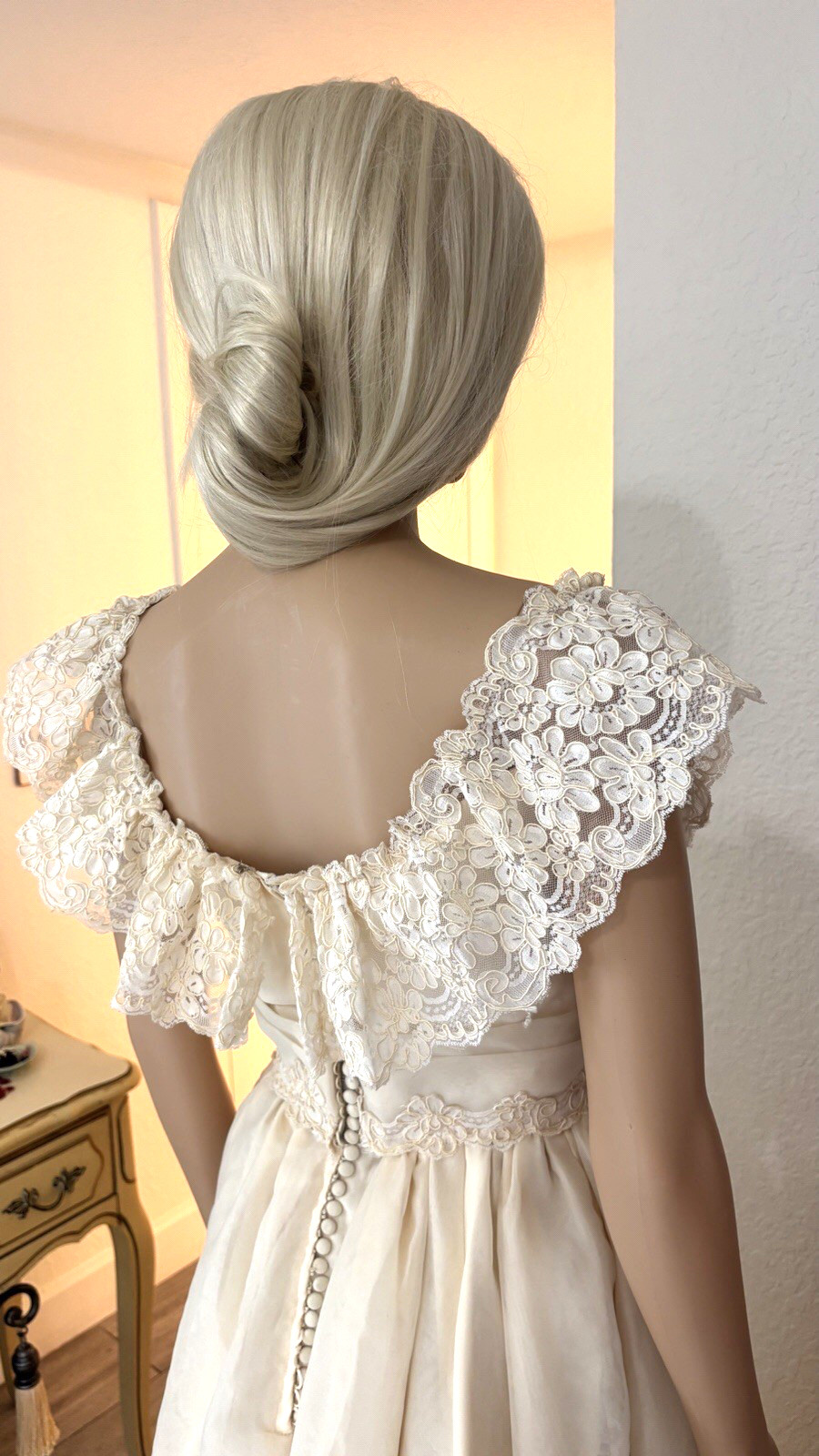 VTG 60s OffShoulder Ivory Wedding Gown Dress Lace Ruffle Romantic Fairytale XS/S