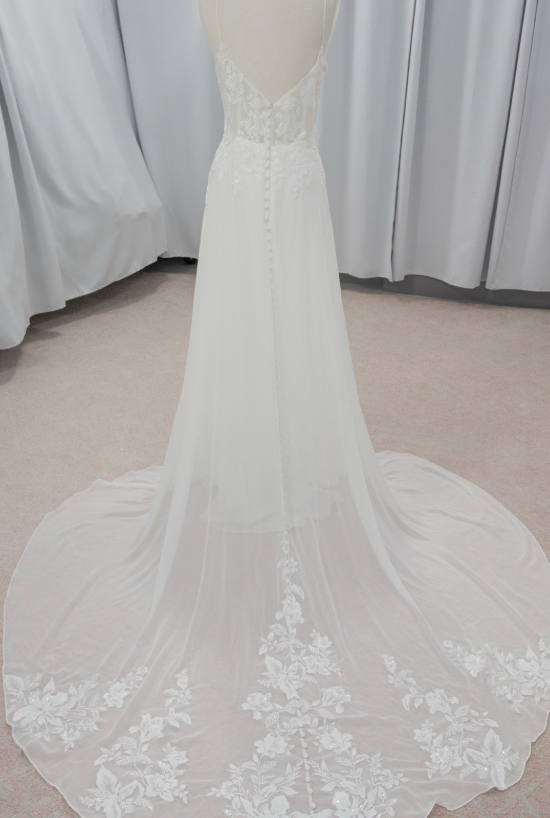 Oxford Street PA1348 Size 12- Lace Sleeveless Sheath Wedding Dress with Train