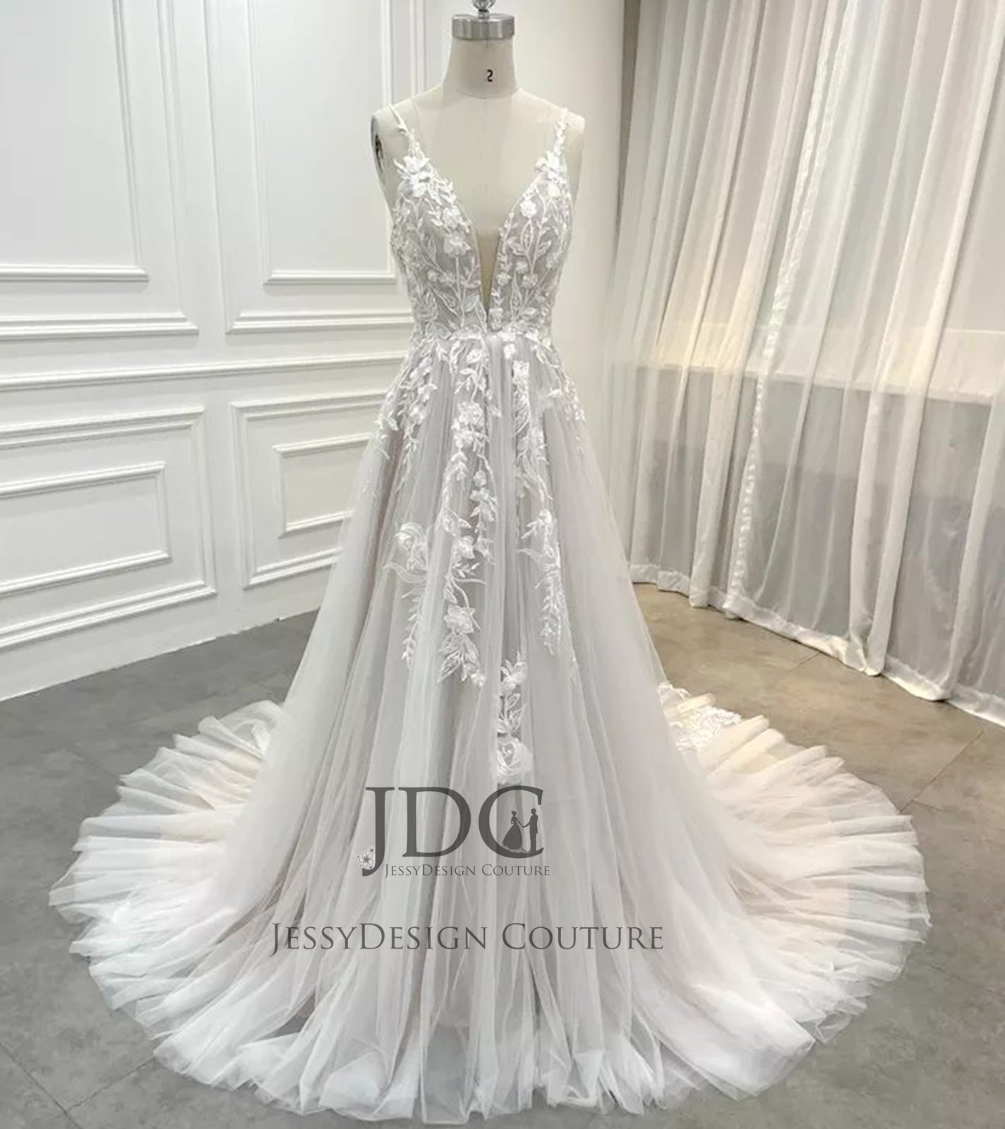 Luxurious glitter wedding dress wedding dress n.measurement 32-60 crystals beads straps