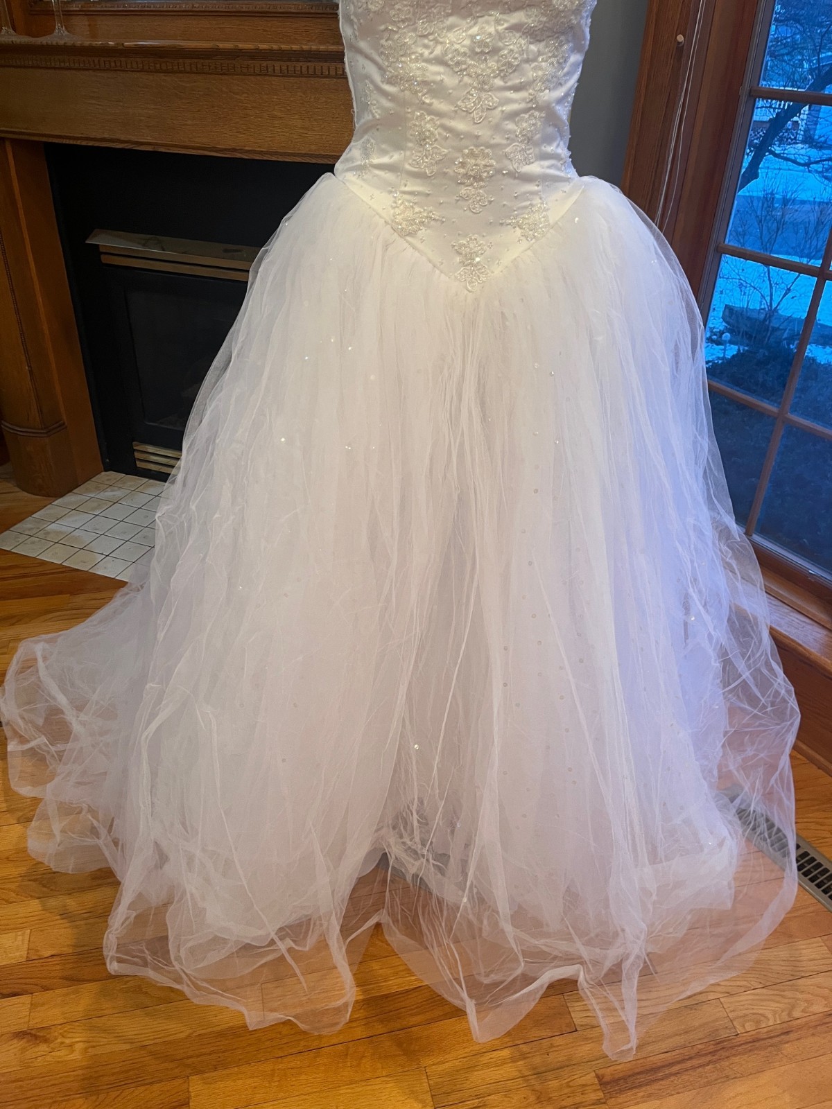 Venus 8181 White Beaded Lace Tulle Wedding Ball Gown Bridal Dress Size 6