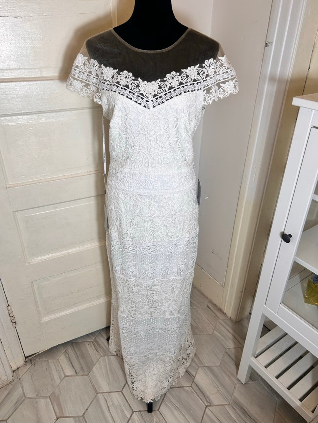 Women’s Tadashi Shoji Ivory Lace Bridal Wedding Gown Size 12 Fairy Boho Classic